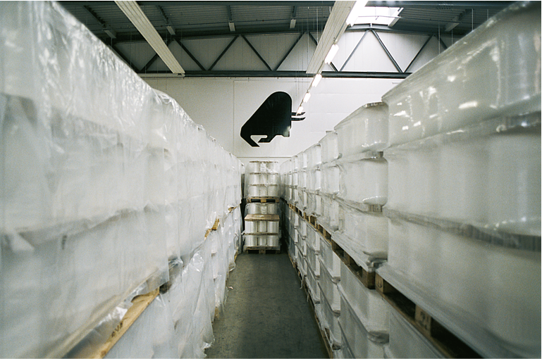 Photo ancienne de la logistique chez Serge Ferrari