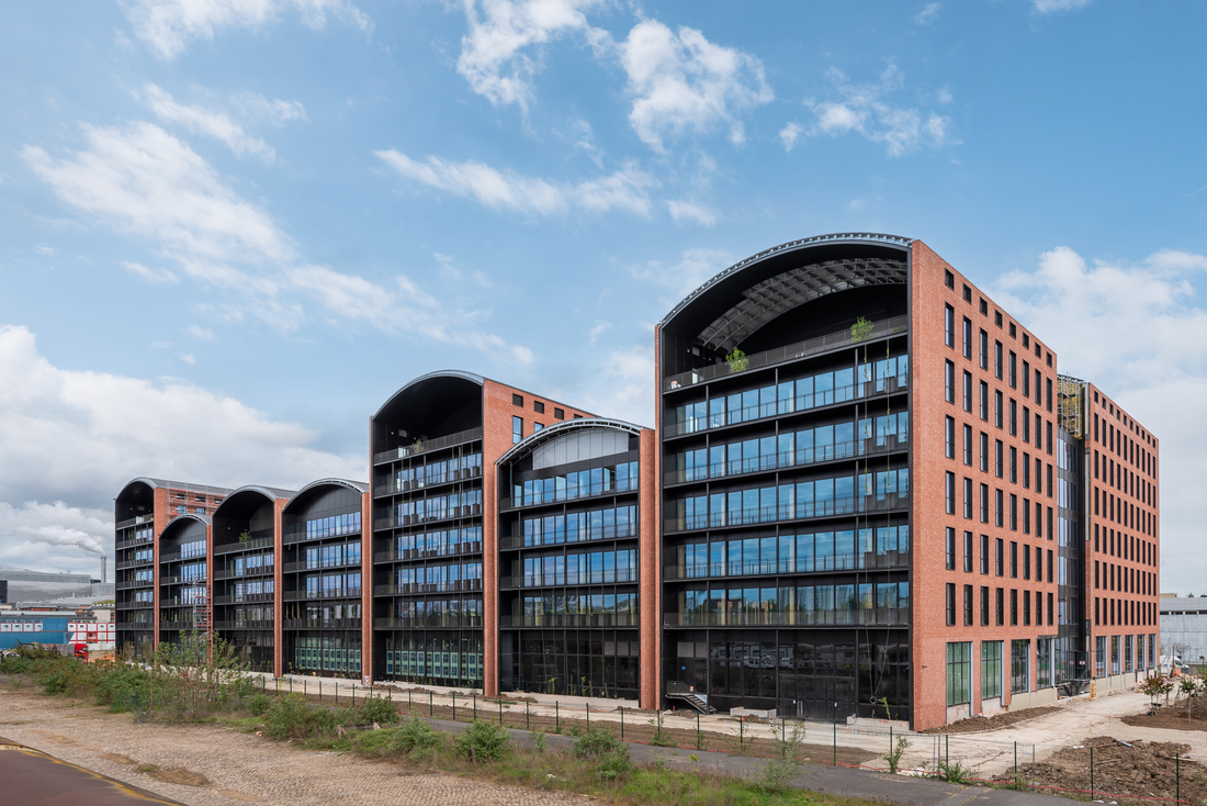 Soltis Loop Sunmate utilisé pour de la protection solaire pour Ivry Confluences