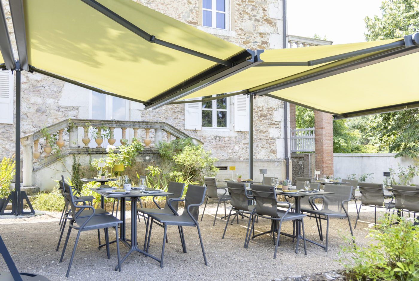 Projet d’architecture légère : toile solaire avec toile composite Serge Ferrari en Isère