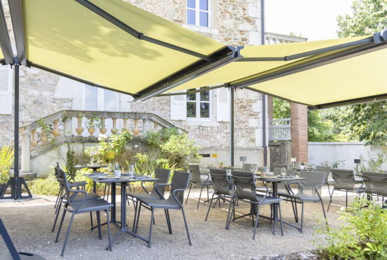 Projet d’architecture légère : toile solaire avec toile composite Serge Ferrari en Isère