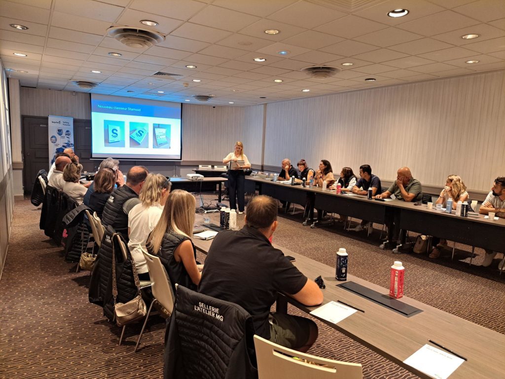 équipes en reunion lors d'un meeting SBS Partner