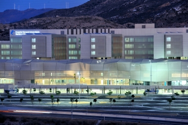 Facade de l'hôpital universitaire Santa Lucia à Carthagène
