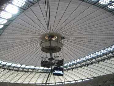 Dak van het nationaal stadion van Warschau