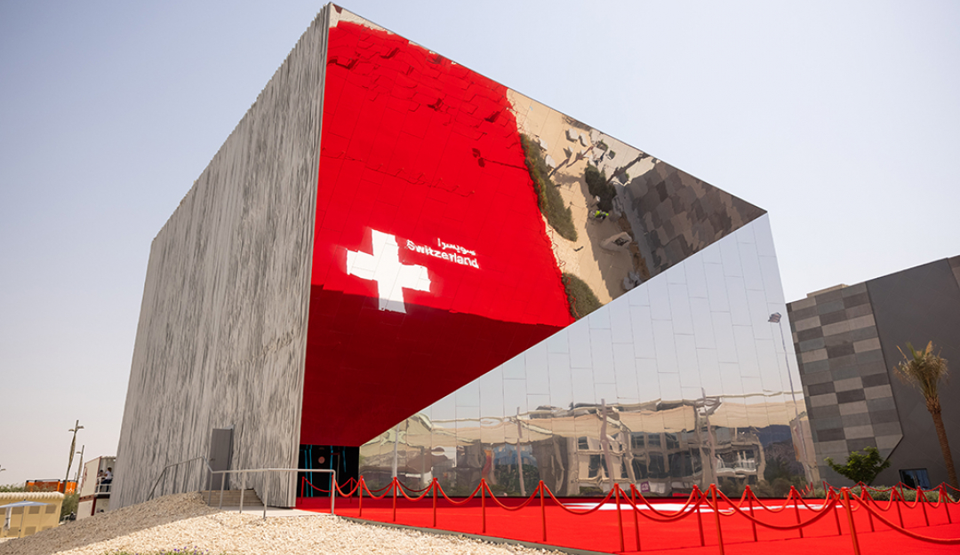 Pavillon Suisse Dubai expo en facades Serge Ferrari 
